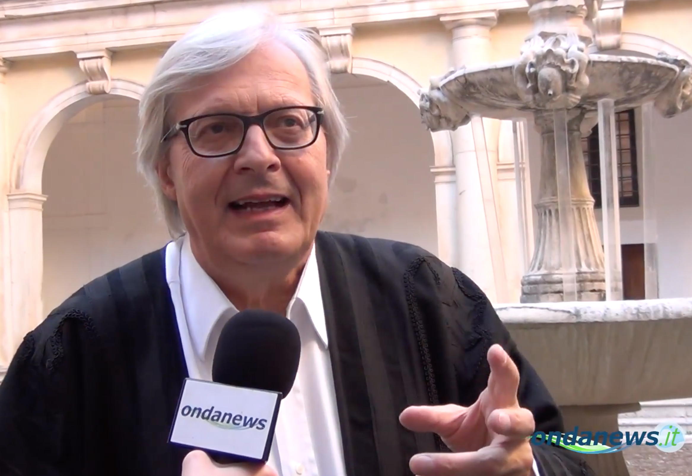 Le Donne L Arte La Cultura E I Cambiamenti Intervista A Vittorio Sgarbi Ondanews It