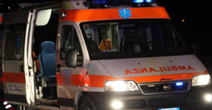 ambulanza notte fb700x366