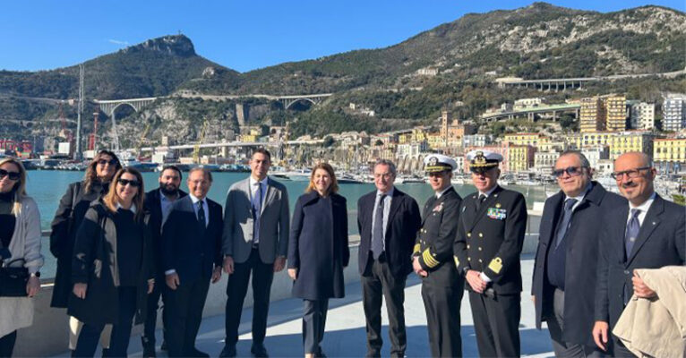 console usa al porto di salerno-FB